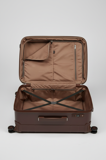 Venture Travel Case – Coffee Brown – Open Interior Shot